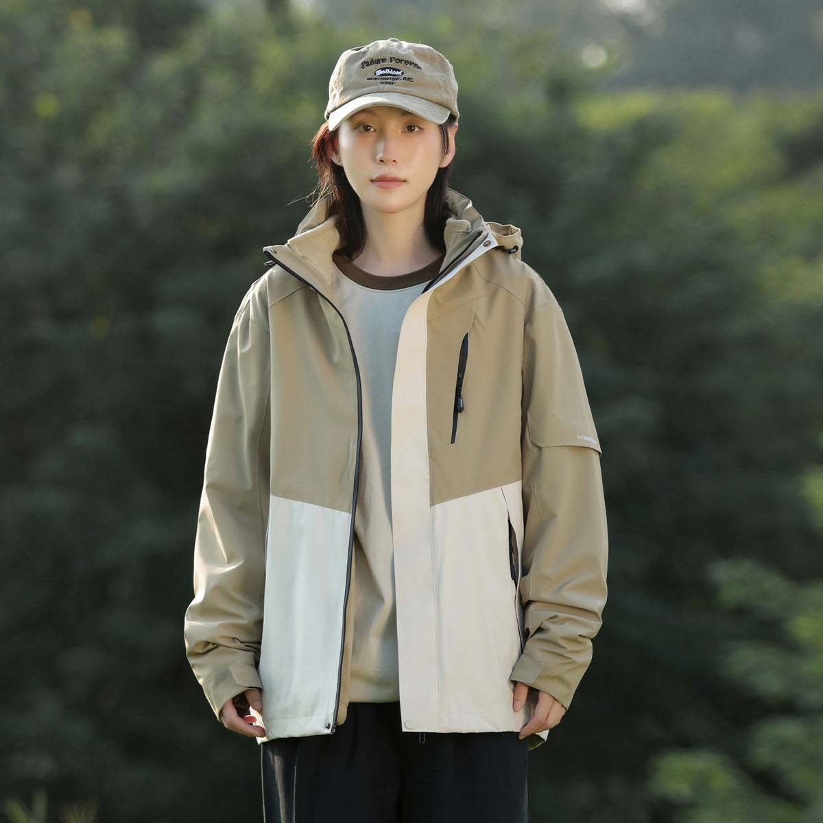 VERA-Venzina Women’s Waterproof Windcheater Jacket with Hood for Outdoor Sports